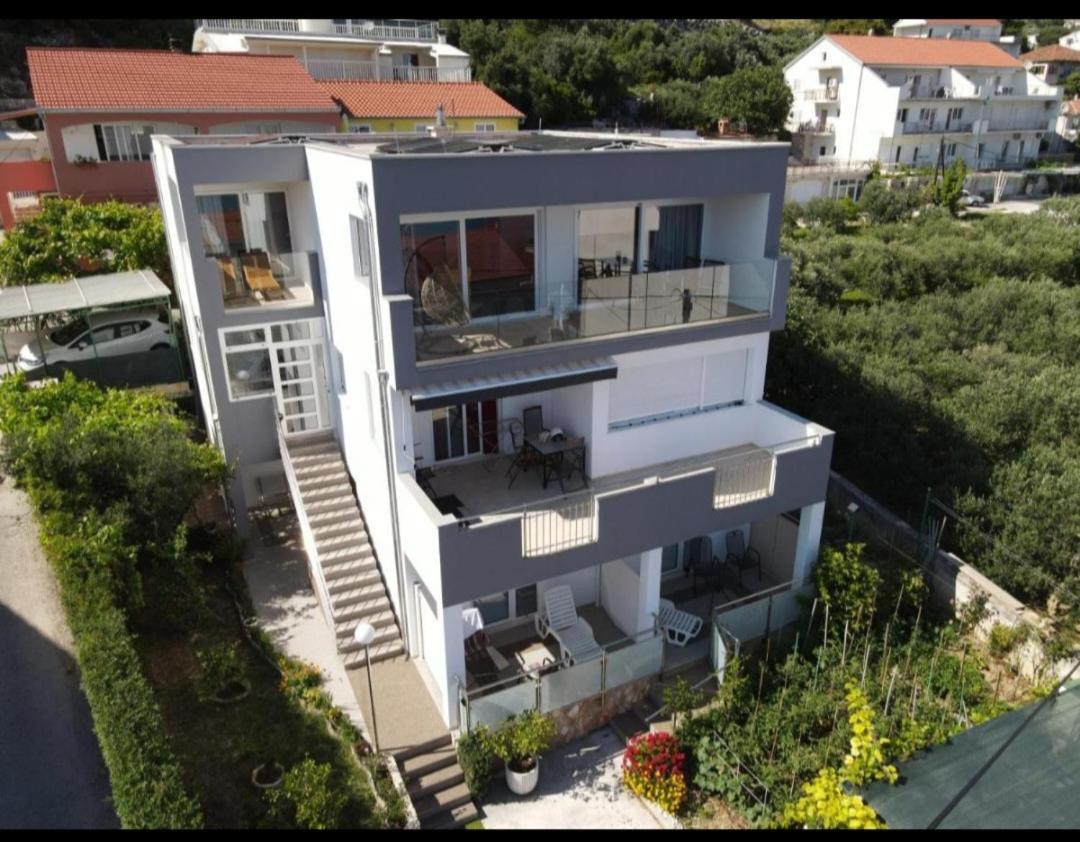 Apartments Anaivana Трогир Екстериор снимка