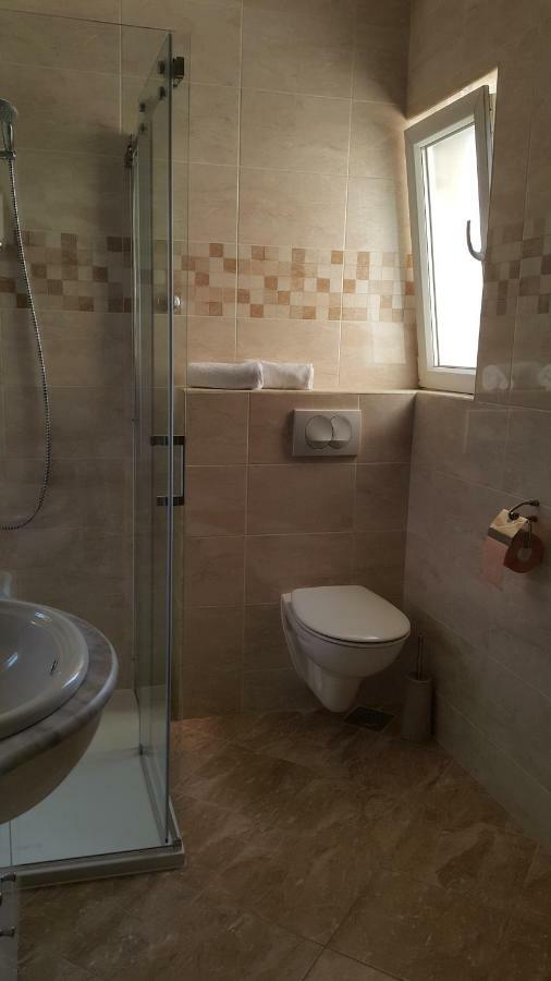Apartments Anaivana Трогир Екстериор снимка