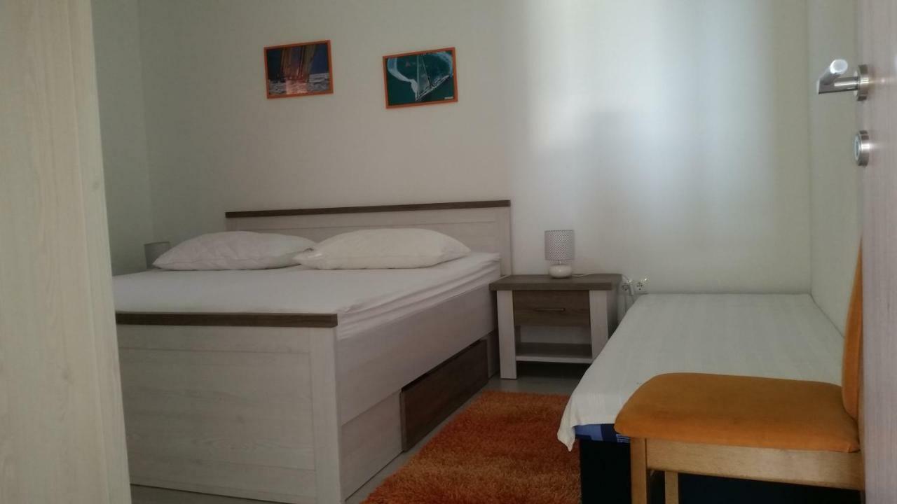 Apartments Anaivana Трогир Екстериор снимка