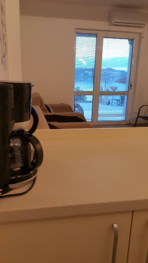 Apartments Anaivana Трогир Екстериор снимка
