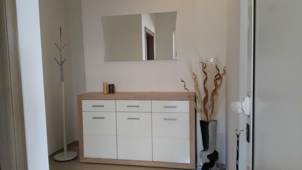 Apartments Anaivana Трогир Екстериор снимка